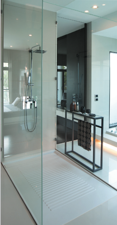 Eine Duschkabine mit SGG Timeless Verglasung
