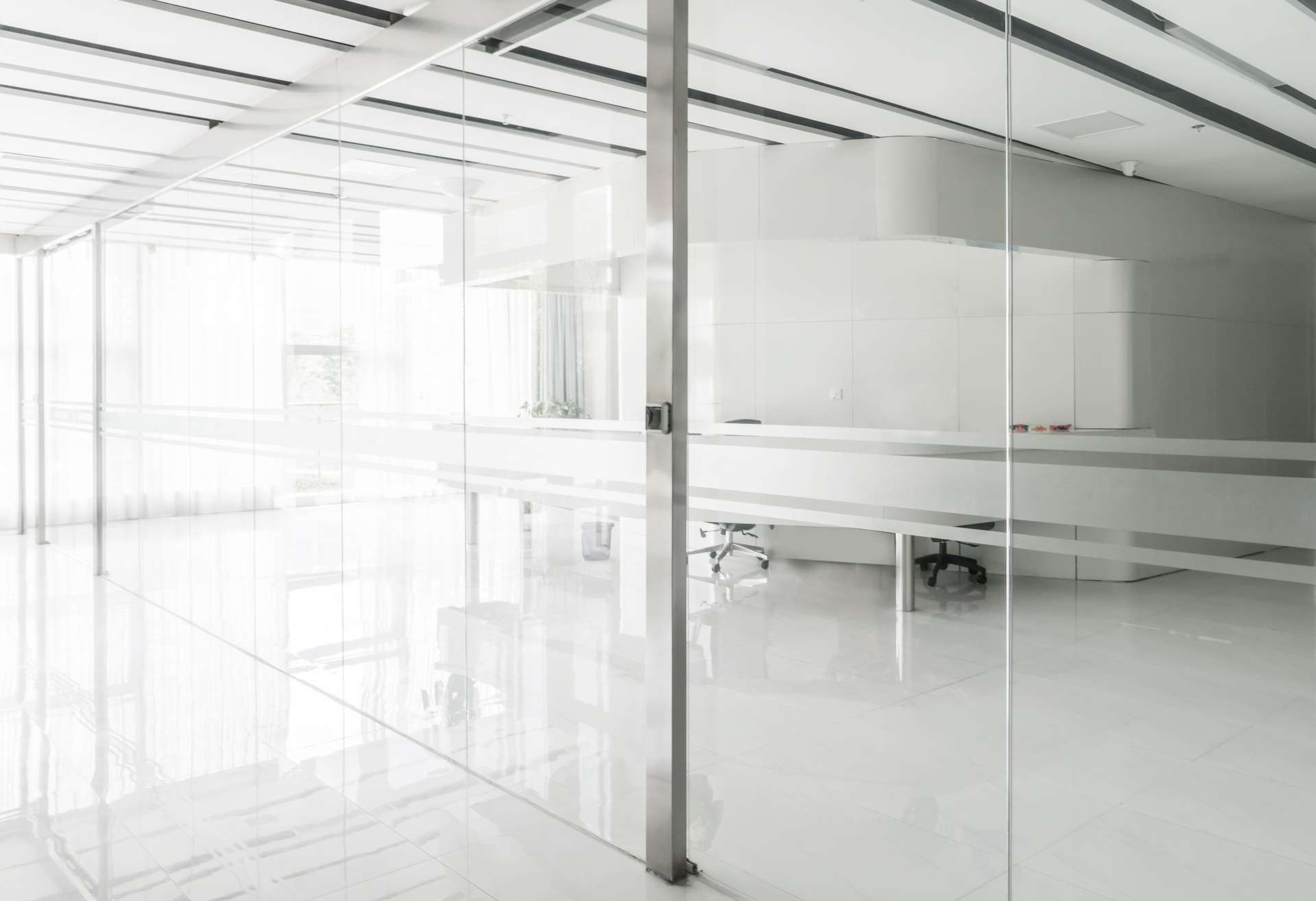 Verglasung eines Bürogebäudes